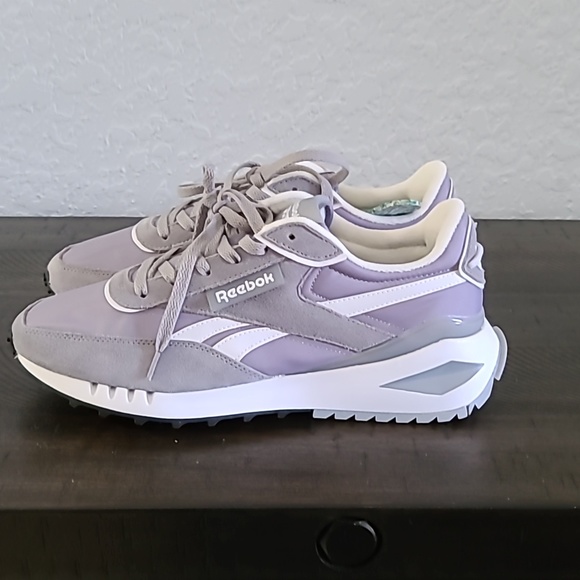 NWT Mens Reebok Retro Style Gray & Wht Sneakers Size: 10 - Picture 9 of 9